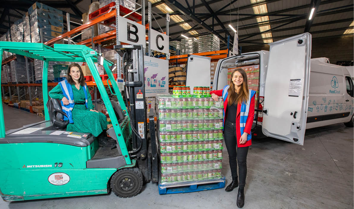 No repro fee 29-3-21 Mars Ireland today launched  Food for Change , a Dolmio and Uncle Bens led campaign to support the redistributions of 60,000 meals to community organisations across the country in partnership with Irish social enterprise, FoodCloud  Picture shows from left Aoibheann O Brien, Co-Founder and CEO FoodCloud Hubs; and Aoife O Hanlon, Portfolio Manager at Mars Ireland Pic:Naoise Culhane - no fee