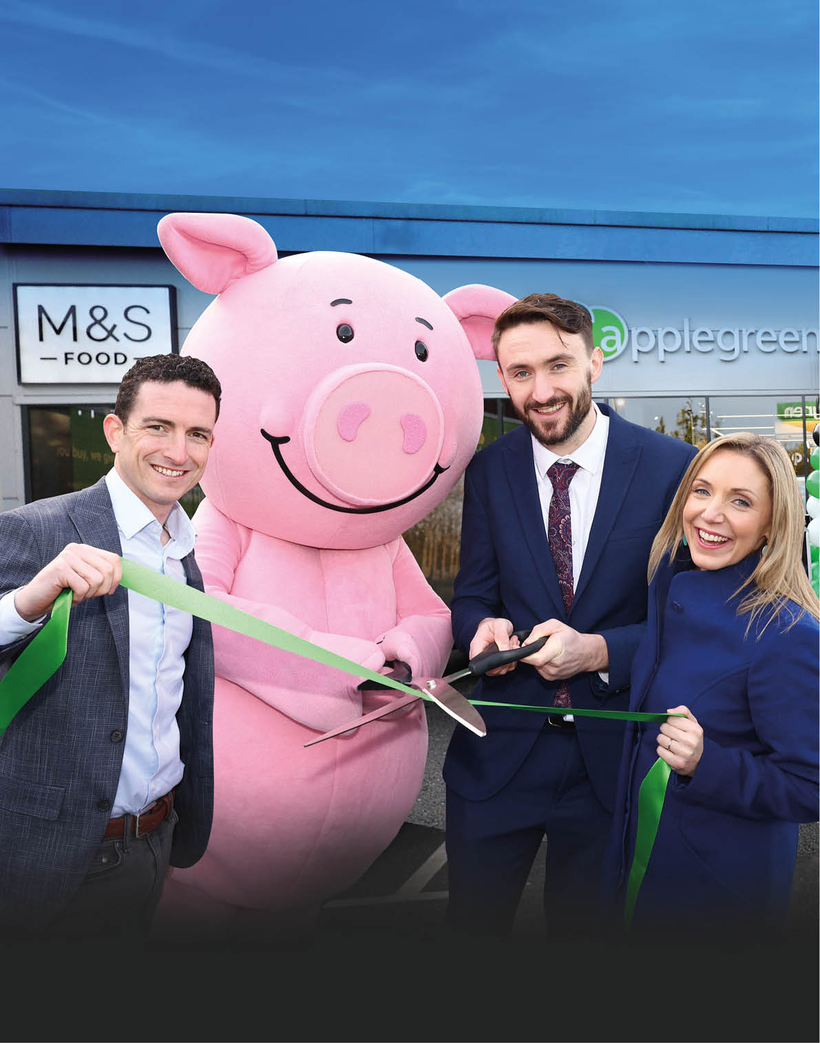 17/11/22 ***NO REPRO FEE*** Eddie Murphy, M&S Trading Director, Seamus Stapleton, Applegreen ROI Commercial Director and Fiona Matthews, Applegreen ROI Managing Director pictured at the Applegreen Mountgorry in Swords Co Dublin, for the launch of the very first M&S Food in store at Applegreen. The exciting partnership is the continuation of Applegreen's commitment to providing the best in store experience and choice to its customers by adding over 400 exclusive M&S food products. The very best of M&S Food; including fresh fruit, sandwiches and salads, dinner for tonight and a selection of other delicious M&S treats including everyone’s favourite, Percy Pigs and Colin the Caterpillar cakes, are now available in store at Applegreen Mountgorry.. Pic: Marc O'Sullivan