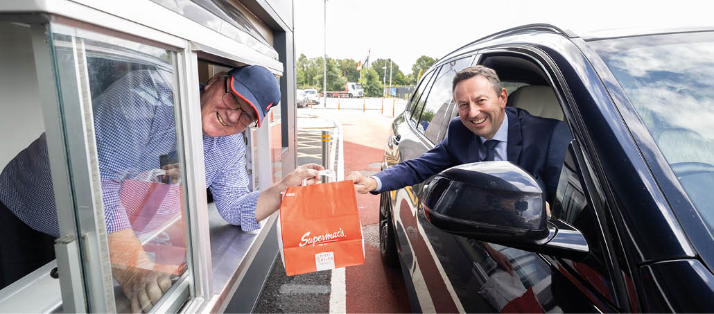 Repro Free: Wednesday 24th September 2025; €1M INVESTMENT SEES MAJOR REDEVELOPMENT OF MAXOL FLAGSHIP STORE Drive-thru Supermac’s launched at Maxol Mulhuddart Maxol, Ireland’s largest family-owned convenience forecourt retailer, has completed a €1M redevelopment of its flagship M3 Mulhuddart Service Station. The significant investment has delivered a wide-ranging upgrade including a new Supermac’s drive-thru, as well as the introduction of Papa John’s Pizza and Zambrero, a leading global Mexican restaurant. With almost 80 staff and two levels of seating, Maxol M3 Mulhuddart is one of the busiest of the company’s 248 stores. Pictured, Pat McDonagh, MD Supermac’s and Brian Donaldson, CEO The Maxol Group at the launch of the new drive-thru Supermac’s. Picture Jason Clarke