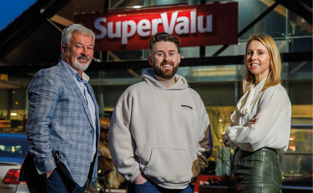 SuperValu Insurance/Rory’s Travel Club partnership….24-01-25 Pictured at the launch of SuperValu Insurance partnership with Rory’s Travel Club are from left: Garry O’Sullivan, Head of SuperValu Insurance; Rory King, Founder of Rory’s Travels Club; and Irene O’Connell, Brand Manager, Supervalu.  SuperValu Insurance, which supplies car, home, life, travel and van insurance, today announces an exciting new strategic partnership with the renowned travel writer and influencer Rory King from Rory’s Travel Club, offering members 30% discount on their annual SuperValu travel insurance. Additionally, members will receive a SuperValu gift card worth €12, which can be used in-store or online, covering their annual membership fee to Rory’s Travel Club. Pic. Keith Arkins Media No Repro Fee  Further Info: Aisling Hinchy - Drury M: +353 86 035 3732 aisling.hinchy@drury.ie