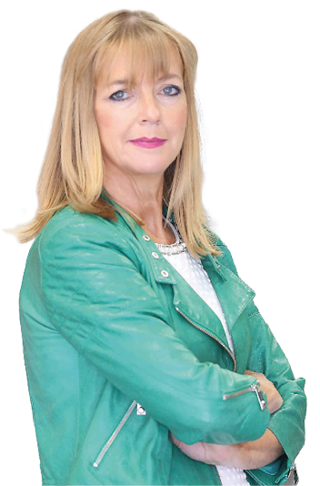 NO REPRO FEE 08/09/2015. RGDATA today launched a new initiative for training owners and staff in shops that are Licensed to sell alcohol. The company behind the development of the new programme, Alcohol.ie has offered fully endorsed training in responsible serving practices to the Irish Alcohol Industry since 1999, in conjunction with the Department of Health and Failte Ireland. The RRA Training Programme is an interactive, online program for all staff working in shops, supermarkets convenience stores and forecourt stores where alcohol is sold. It is designed to inform staff about their obligations under the RRAI Voluntary Code of Practice which has been agreed by the mixed trading sector. Pictured are Tara Buckley(whithe dress)Director General of RGDATA, Mary Mitchell O'Connor TD(pink dress) and Mary Kenny, owner of alcohol.ie today at launched of a new initiative for training owners and staff in shops that are Licensed to sell alcohol Photography: Sasko Lazarov/Photocall Ireland