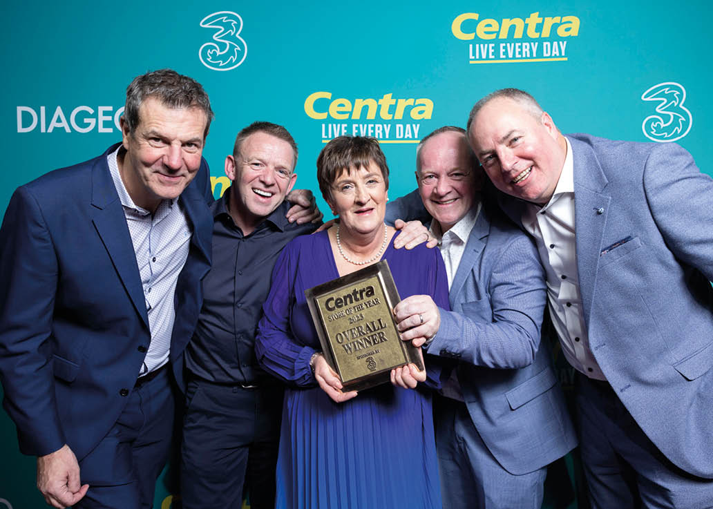 Pride of Centra Awards 2023 Ian Allen, MD, Centra, Ray Lee, Co-owner, Teresa Kiely, Store Manager, Brendan Lee, Co- owner, Cormac Dawson, Sales Director, Centra.  Picture by Shane O'Neill, Coalesce. 