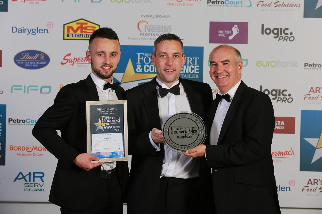 Lee Quin and Stephen Wilton from Eurospar Knockchree are pictured with their award with Eddie Scaife from category sponsor Bord na Mona Fuels