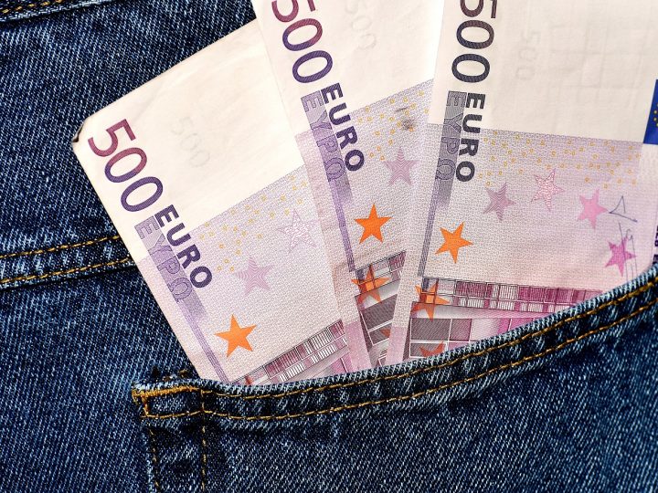 Minimum Wage could increase by €1 per hour