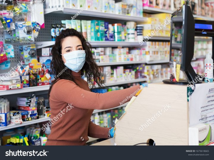 Health Protection Centre issues face coverings and visors guidance