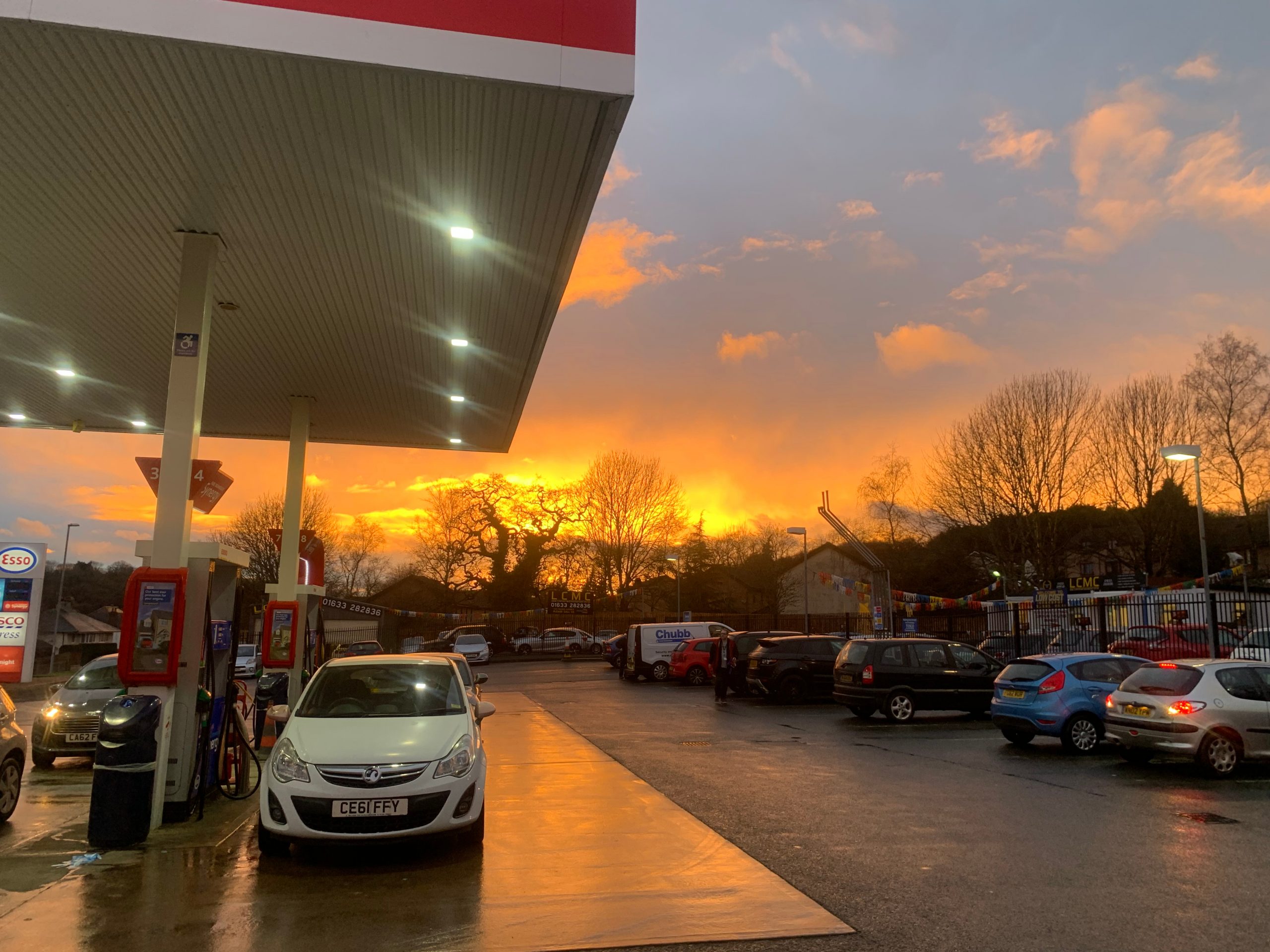 Signs that fuel sales on rise again in GB – Irish prices back to pre-pandemic levels, says AA