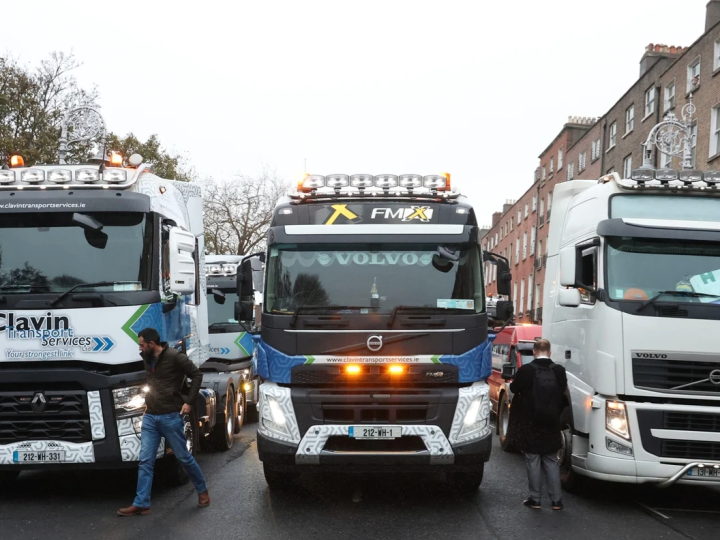 Hauliers warn of further pre-Christmas protests if fuel costs are not reduced