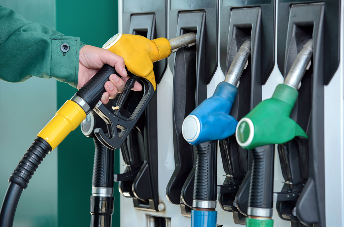 UK chancellor announces 5p a litre cut in fuel duty