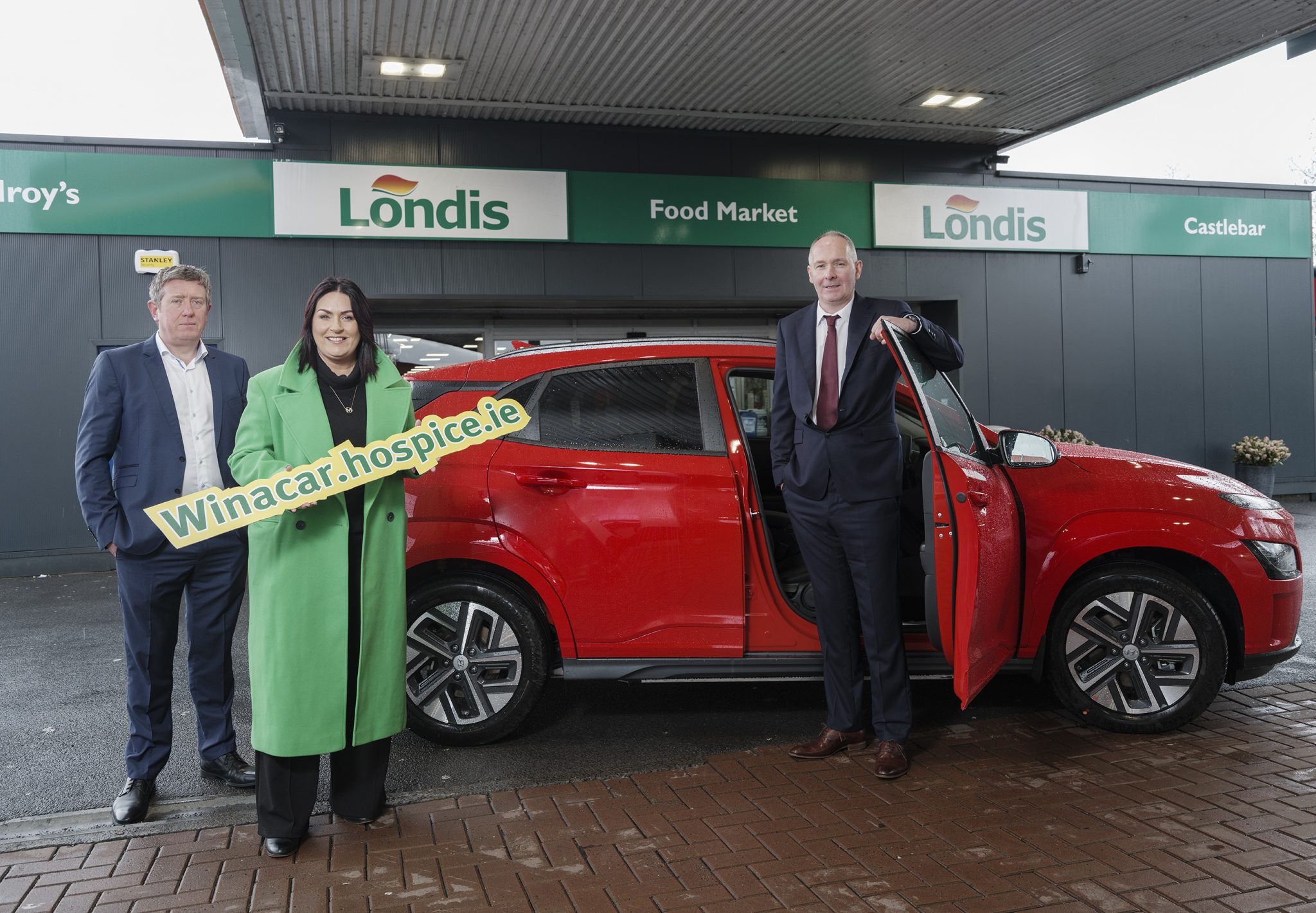 Mulroy’s Londis Castlebar Donates Electric Car to Mayo