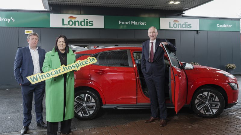 Mulroy’s Londis Castlebar Donates Electric Car to Mayo Roscommon Hospice Foundation for Raffle Fundraising Drive