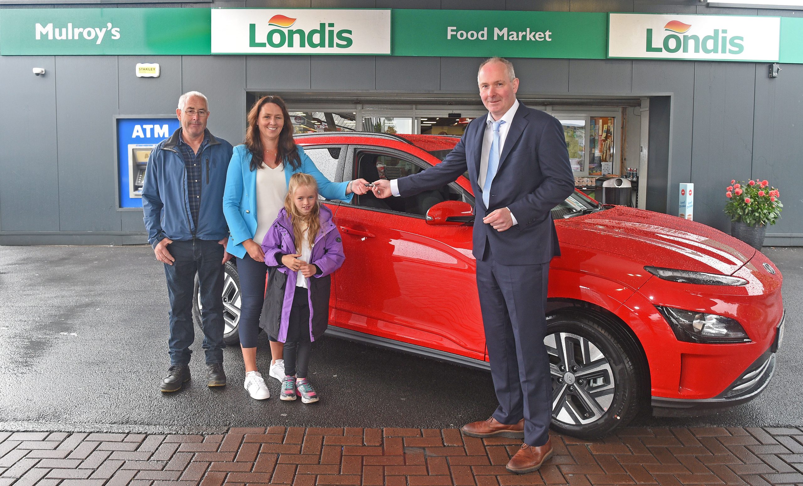 Clare Island Local Wins Hospice EV Car Draw with Mulroy’s Londis Castlebar