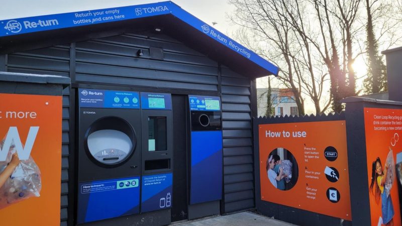 Introducing TOMRA R1 – The first multi-feed reverse vending solution in Ireland now available at Kelly’s Spar Newcastle  IRE