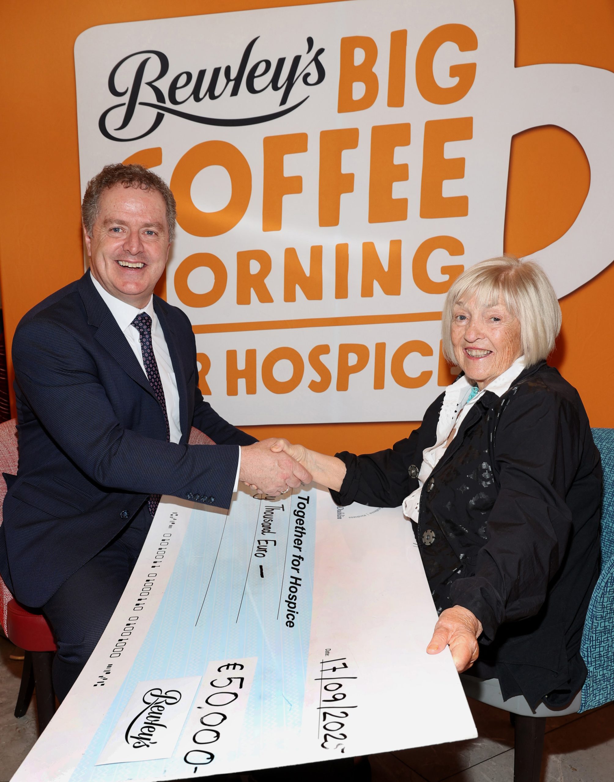 €50,000 cheque presented to Together for Hospice by Bewley’s