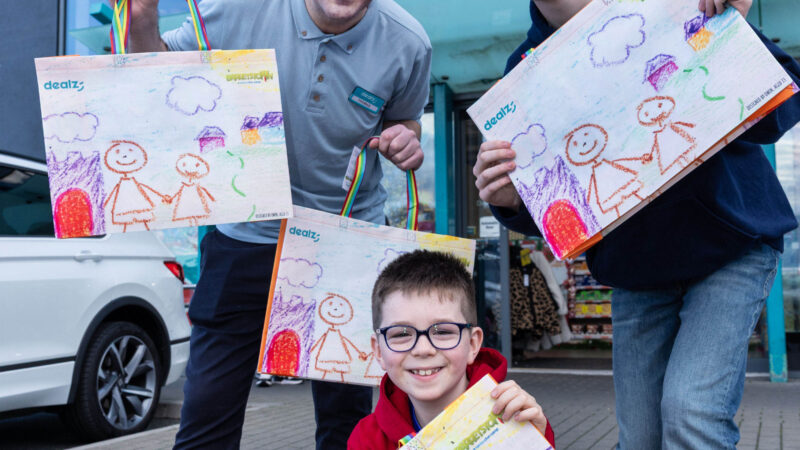 Barretstown and Dealz Launch Special ‘Bag for Life’ Designed by 13-Year-Old Camper Sibling